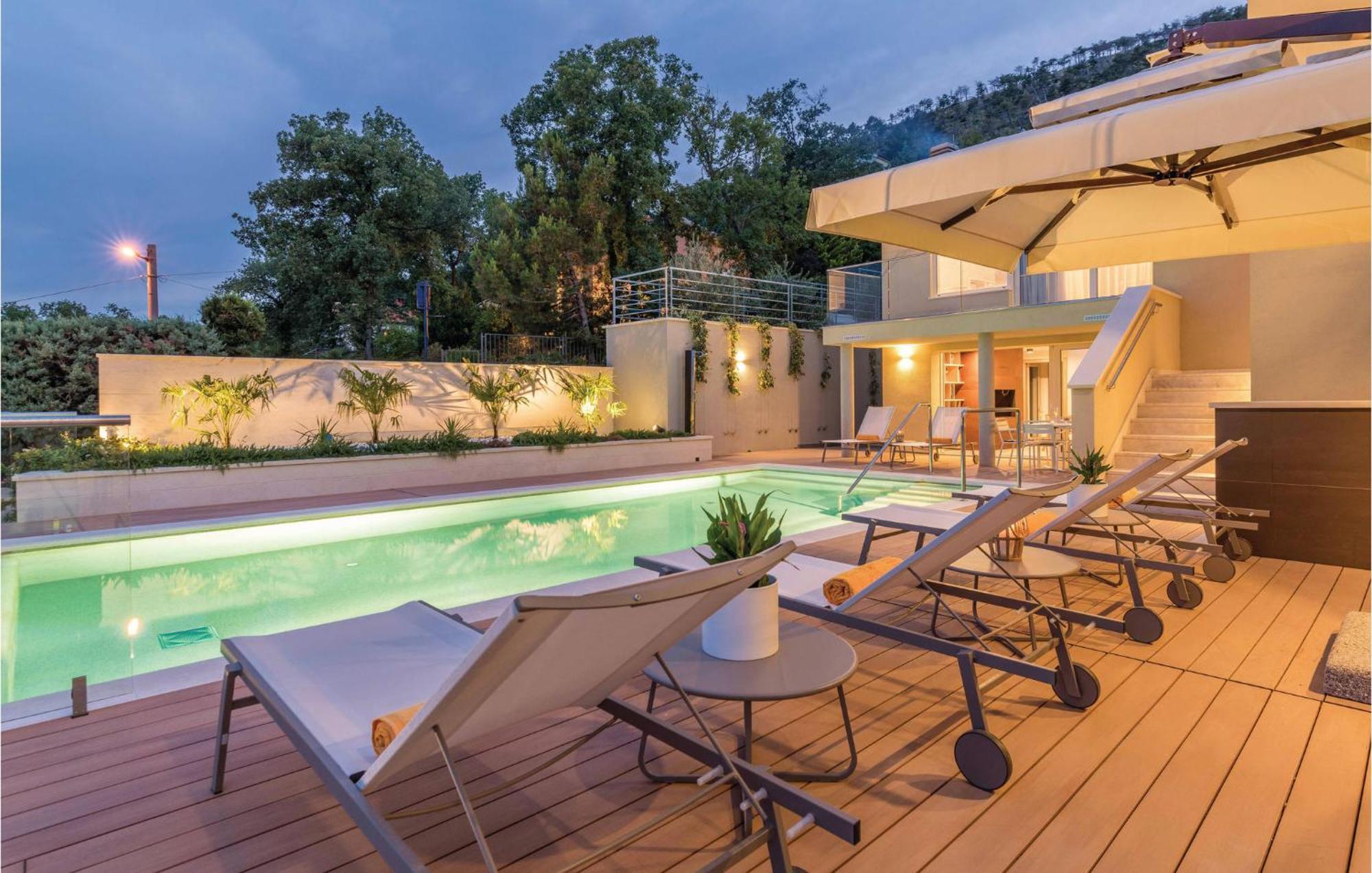 Nice Apartment In Plomin With Jacuzzi Dış mekan fotoğraf