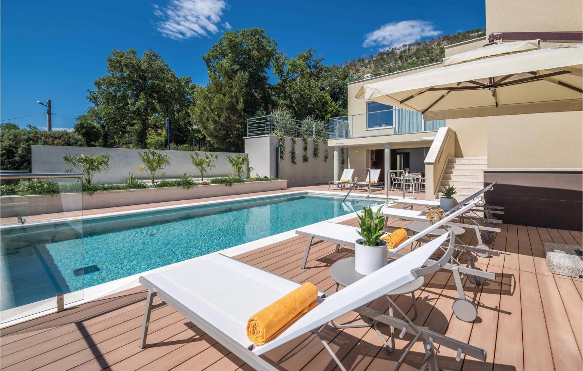 Nice Apartment In Plomin With Jacuzzi Dış mekan fotoğraf