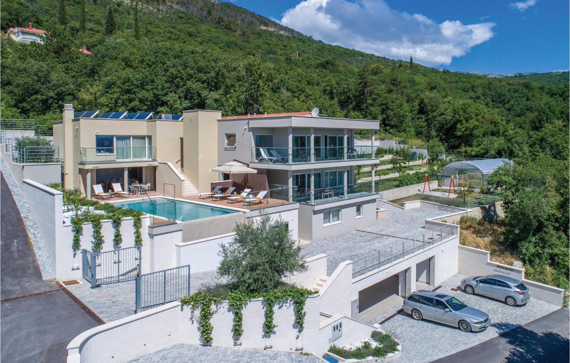 Nice Apartment In Plomin With Jacuzzi Dış mekan fotoğraf