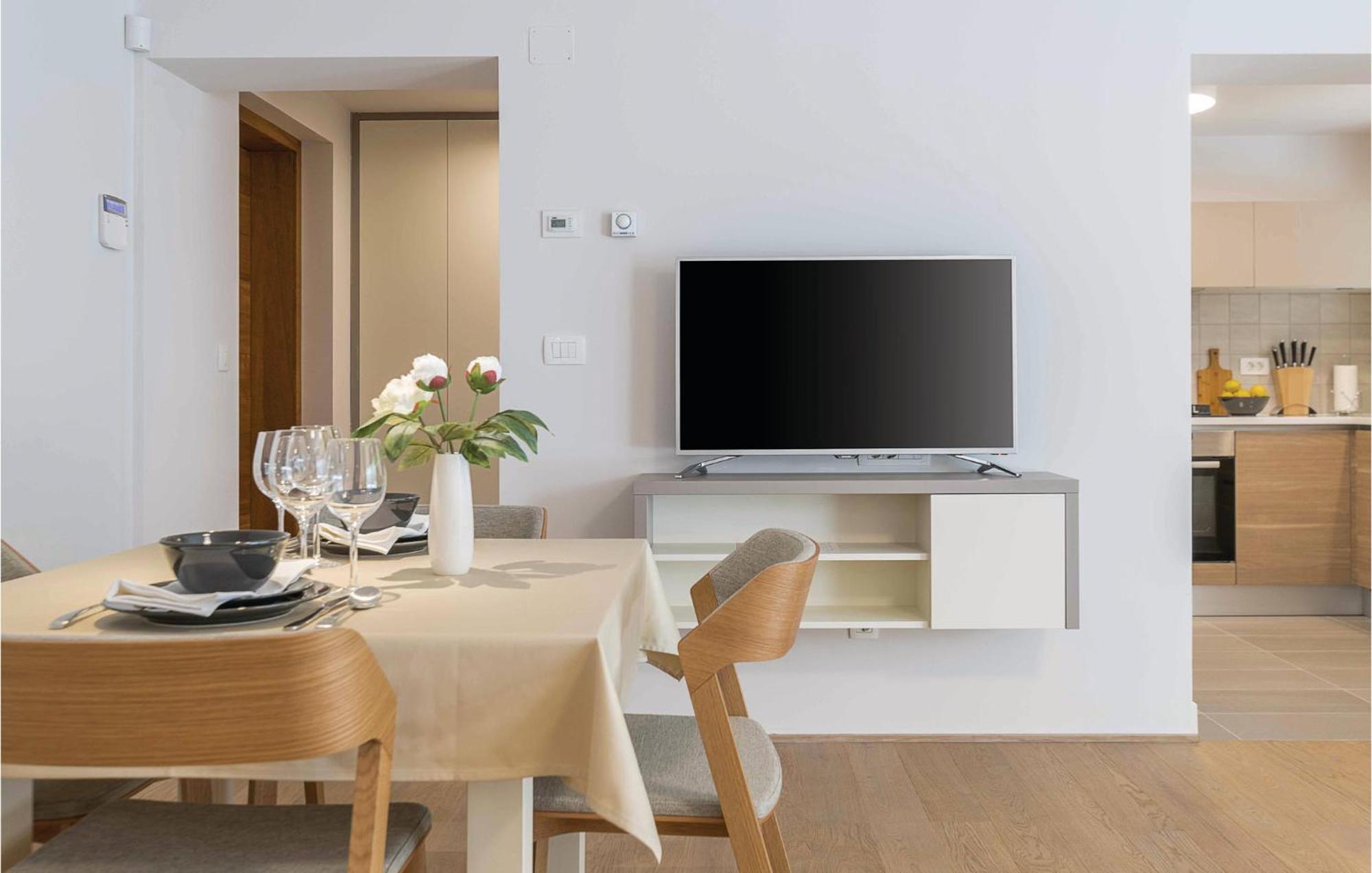 Nice Apartment In Plomin With Jacuzzi Dış mekan fotoğraf