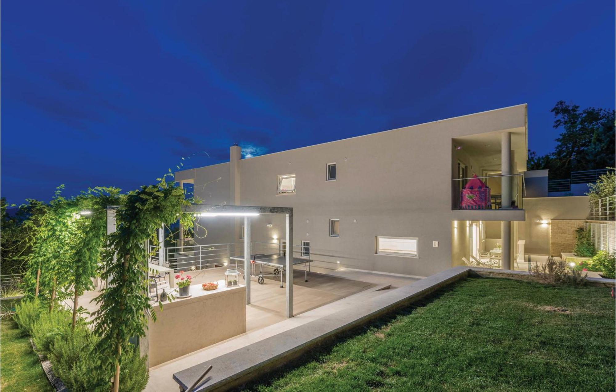 Nice Apartment In Plomin With Jacuzzi Dış mekan fotoğraf