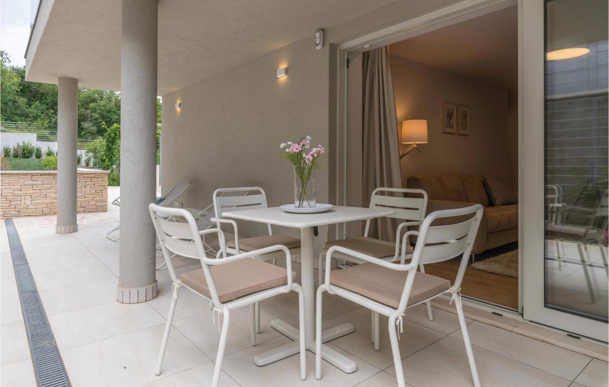 Nice Apartment In Plomin With Jacuzzi Dış mekan fotoğraf